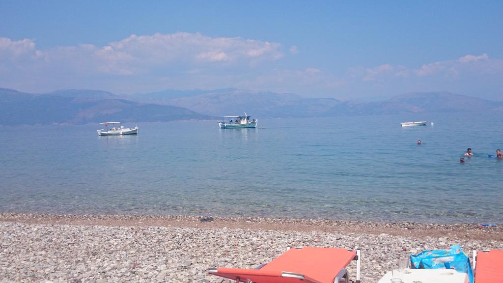 Dimitris Villa Айгио Екстериор снимка