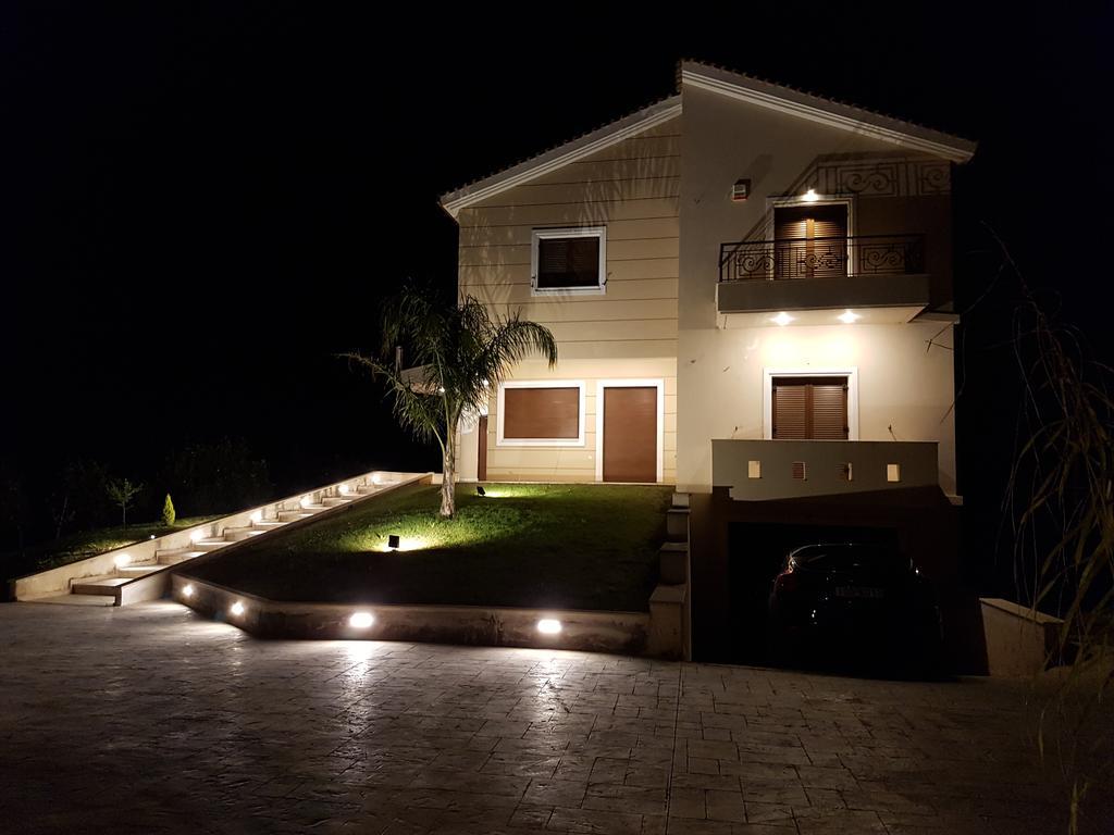 Dimitris Villa Айгио Екстериор снимка