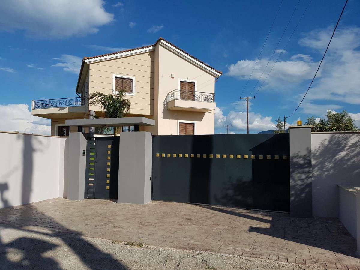 Dimitris Villa Айгио Екстериор снимка