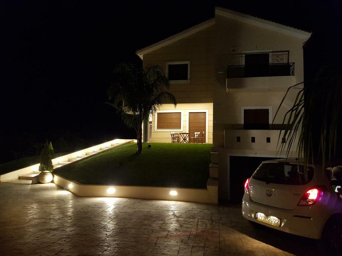 Dimitris Villa Айгио Екстериор снимка