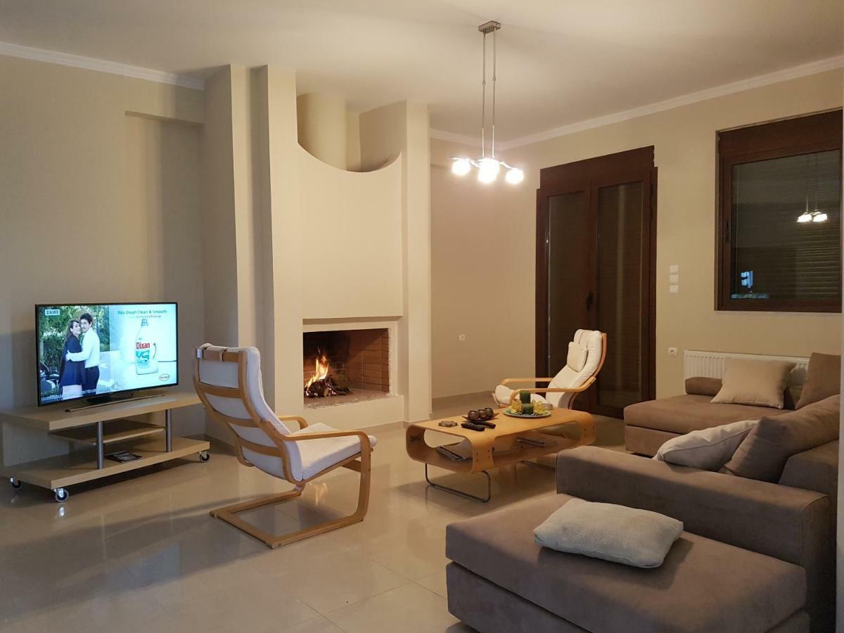 Dimitris Villa Айгио Екстериор снимка