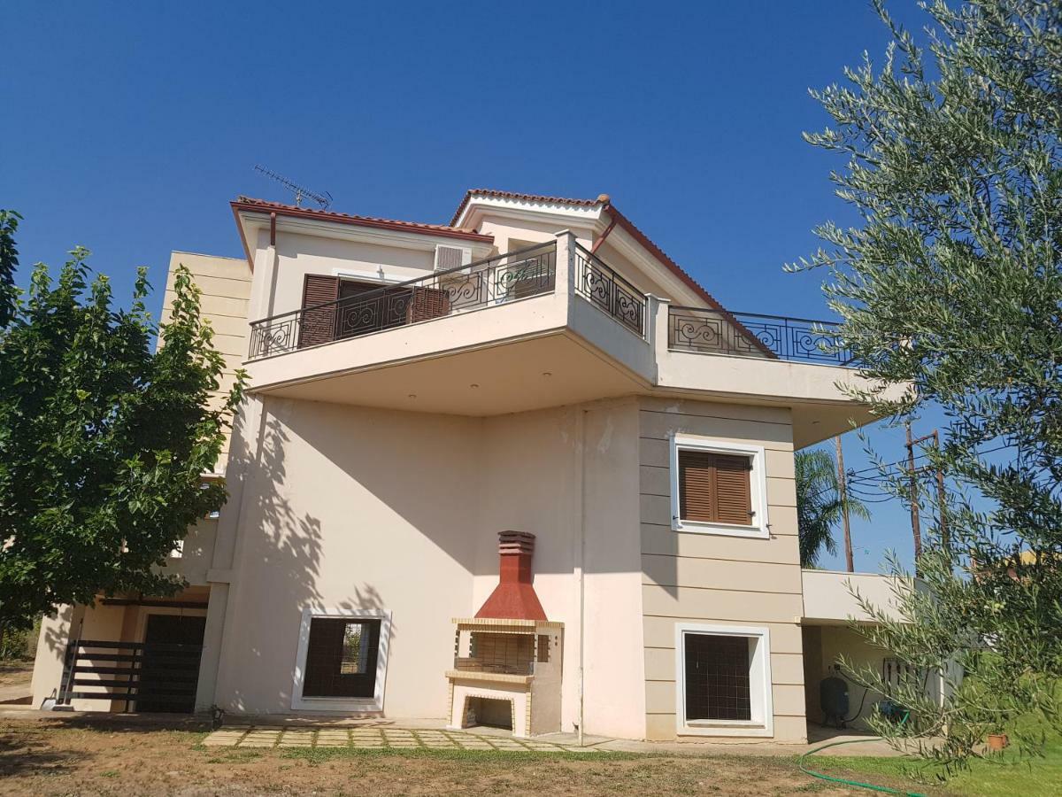 Dimitris Villa Айгио Екстериор снимка