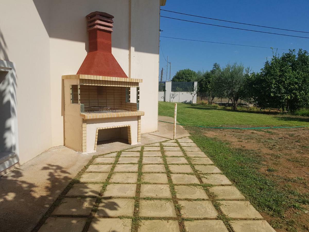 Dimitris Villa Айгио Екстериор снимка